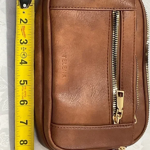 Telena Waist/Fanny/Shoulder Bag w/Nice Organizational Features New Without Tags - Picture 7 of 10